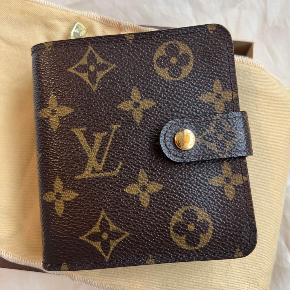 Authentic LV Louis Vuitton compact zip wallet monogram